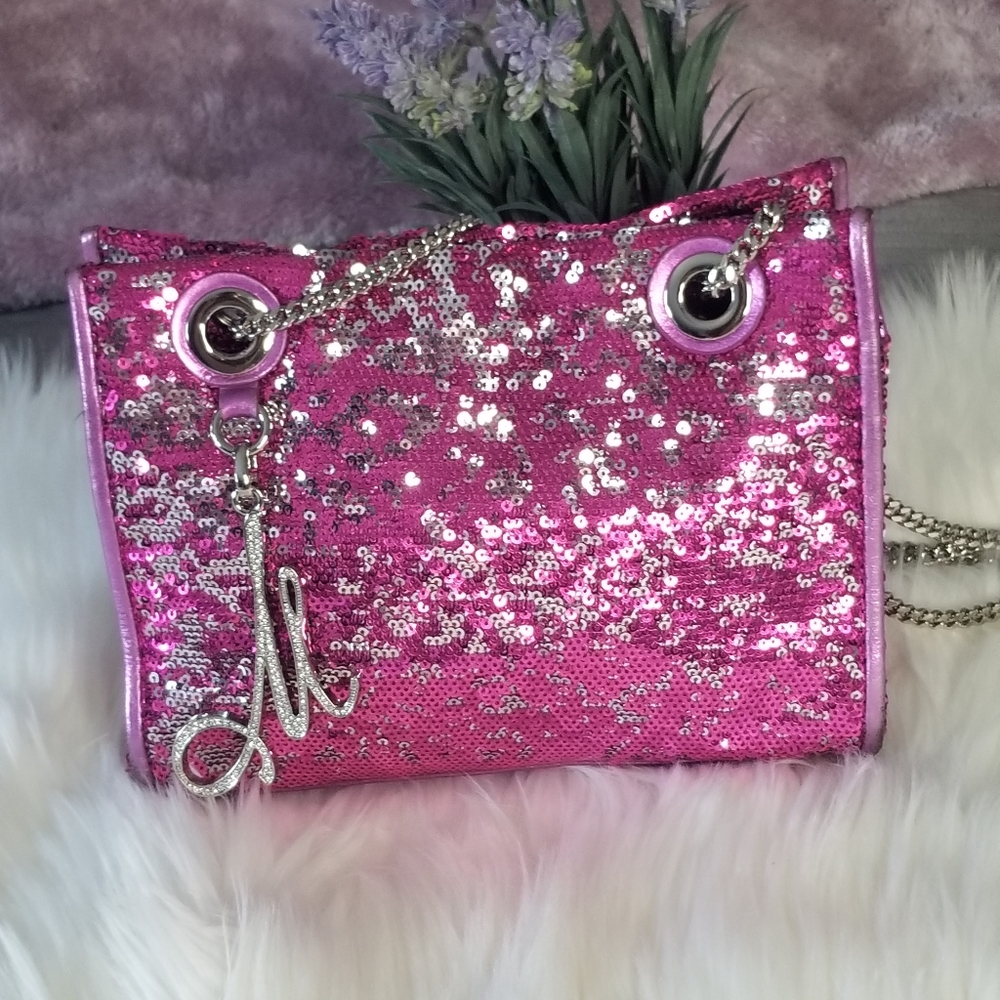 Clutch on a chain